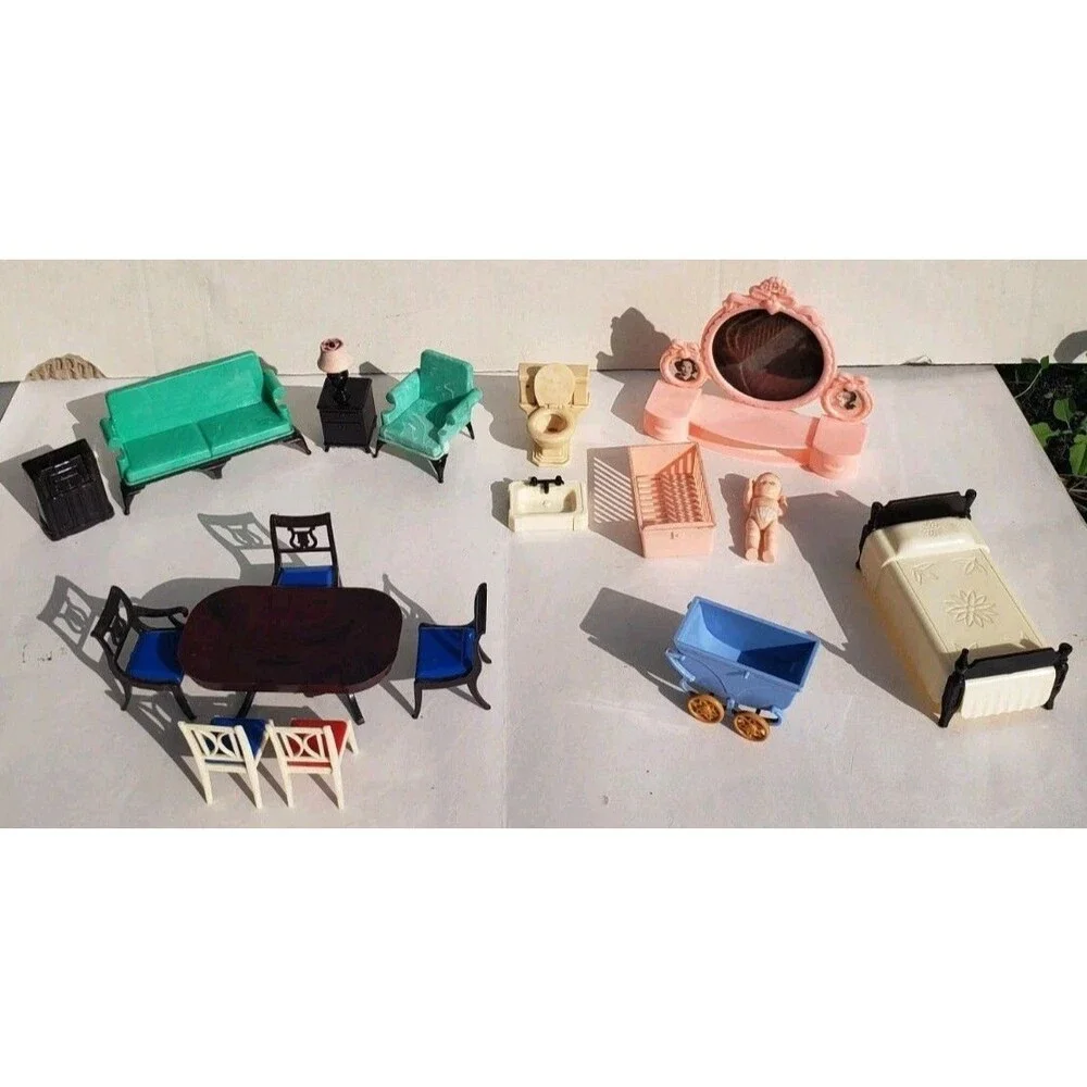 Vtg Ideal Dollhouse Set 18 Piece w/Accessories & Baby Plastic 1960-70s Miniature